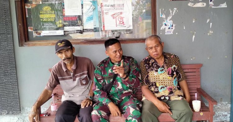 Melalui Komsos, Babinsa Koramil 07/Gajah Pantau Situasi Di Wilayah Binaan