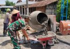 Babinsa Koramil 10/Guntur dan Warga Laksanakan Karya Bakti Pengecoran Jalan